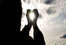 黑白体育:斯基拉:赫伊森解约金万欧,尤文有%转会分成.